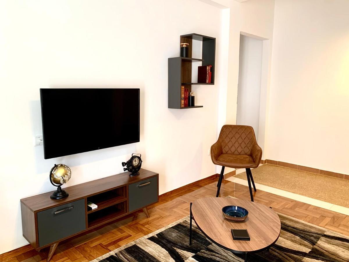 Kallimarmaro 2-Bedroom Apartment Atene Esterno foto